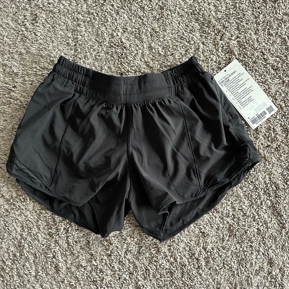 lululemon Hotty Hot Low Rise Short 4” Lined